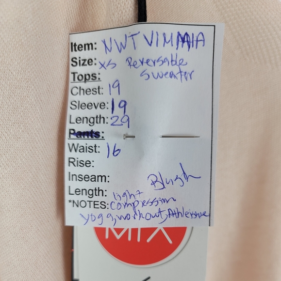 NWT VIMMIA Shavasana Reversable Luxe Performance Yoga Top SZ XS - Picture 15 of 16